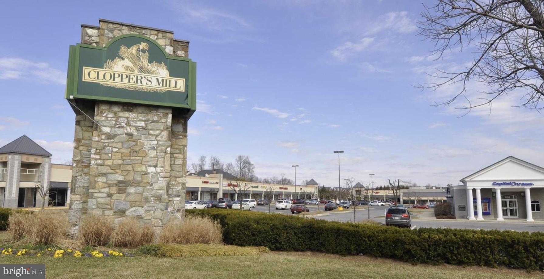 GUNNERS LAKE - Residential