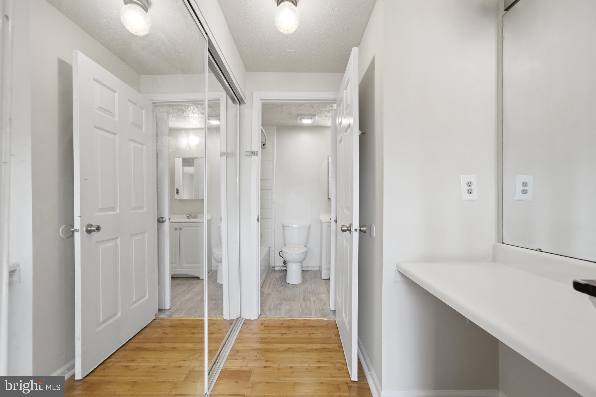 GUNNERS LAKE - Residential