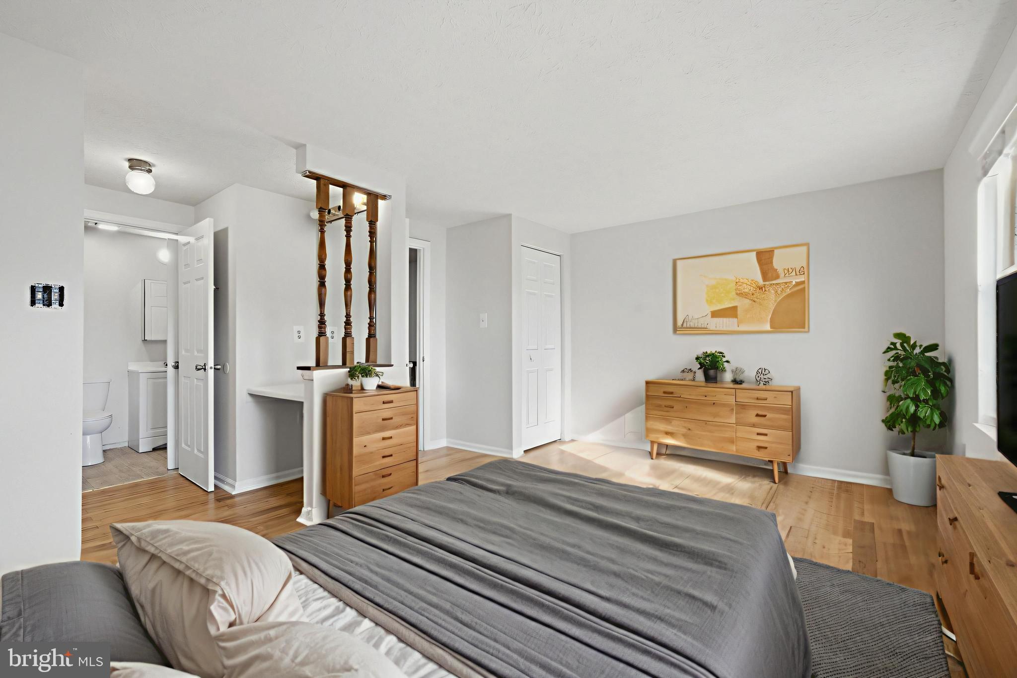 GUNNERS LAKE - Residential