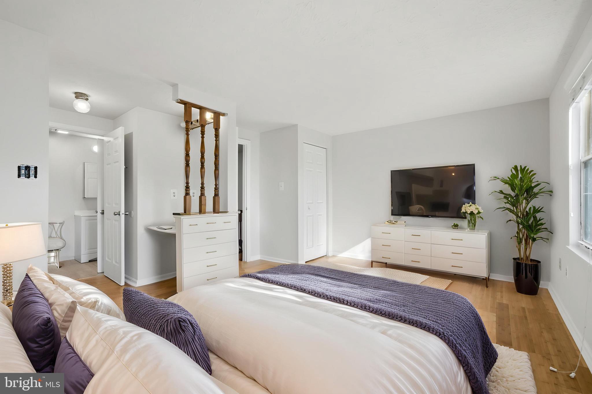 GUNNERS LAKE - Residential