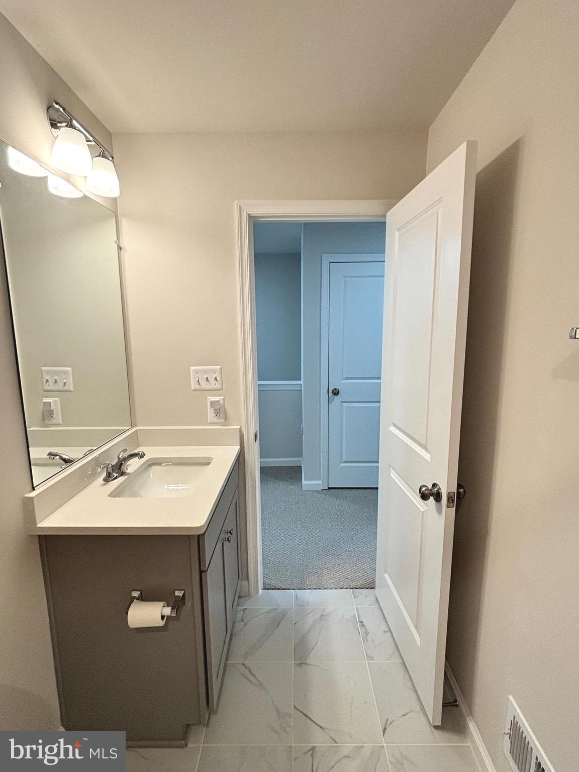 PRESIDENTS POINTE - Residential