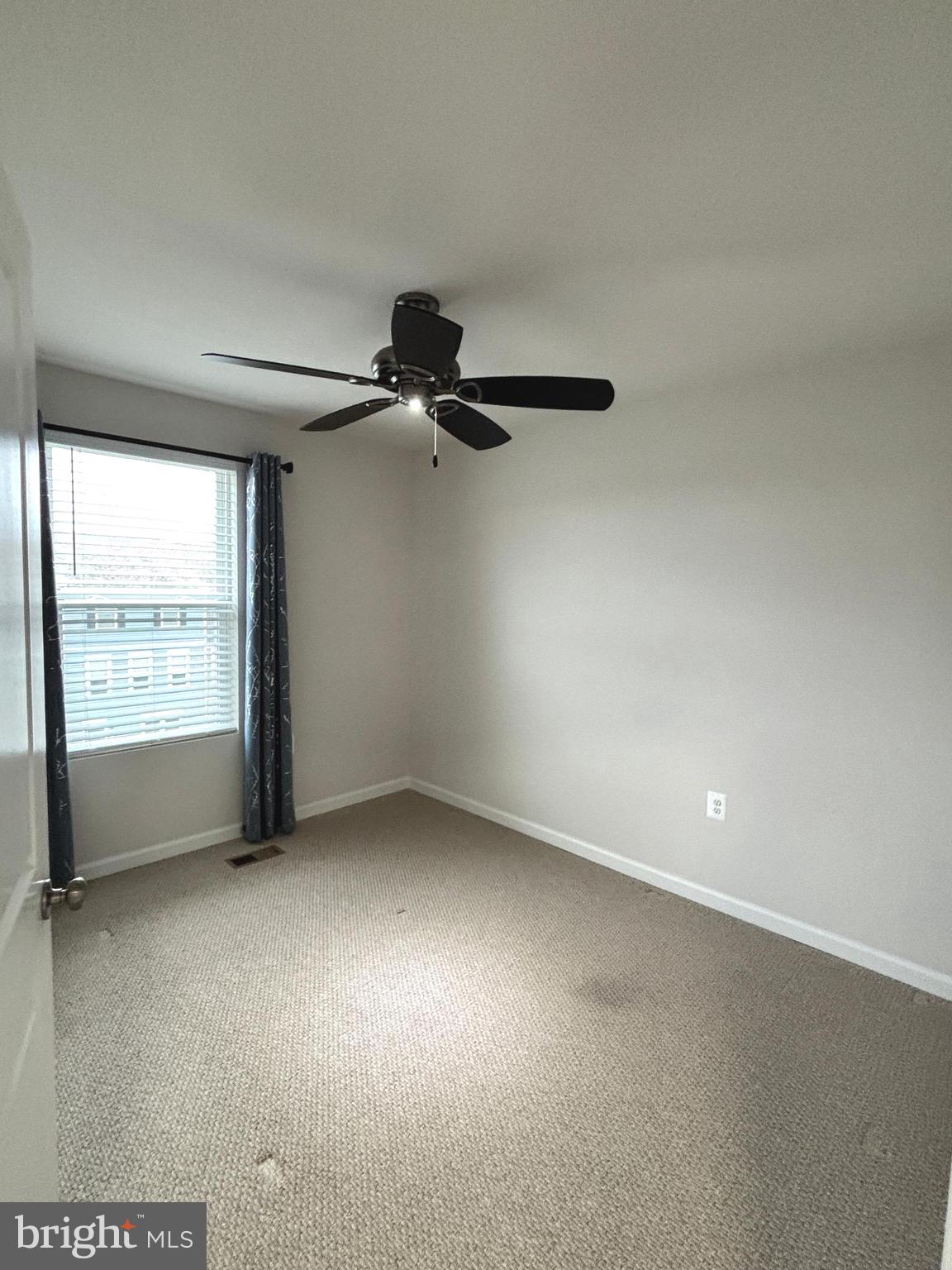 PRESIDENTS POINTE - Residential