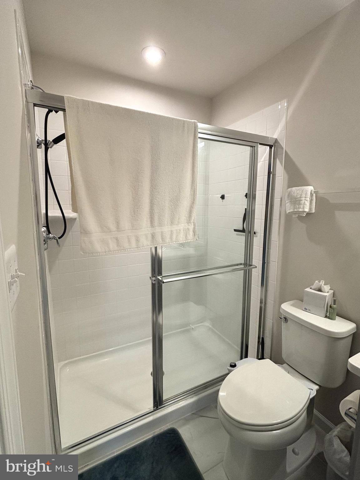 PRESIDENTS POINTE - Residential