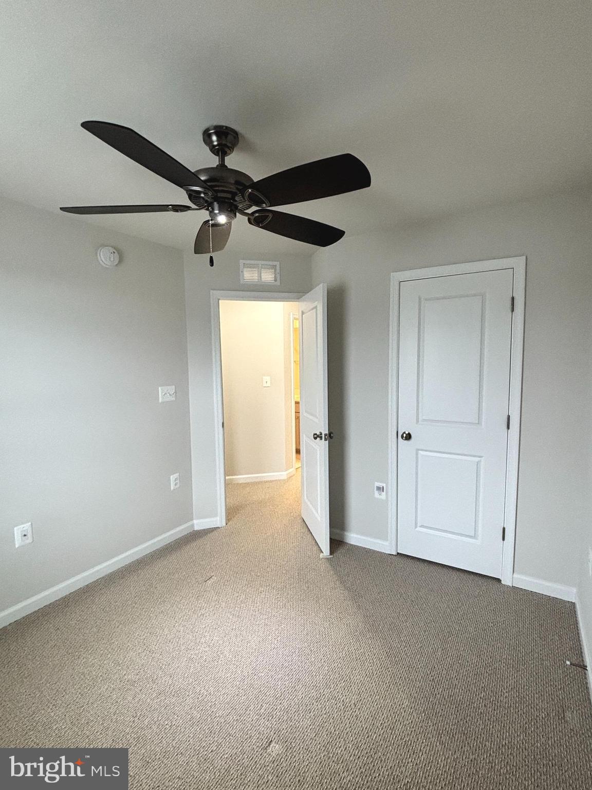 PRESIDENTS POINTE - Residential