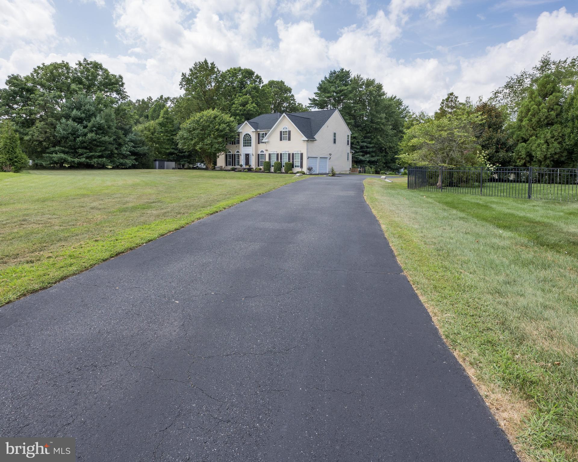 WAITING ROCK - Residential
