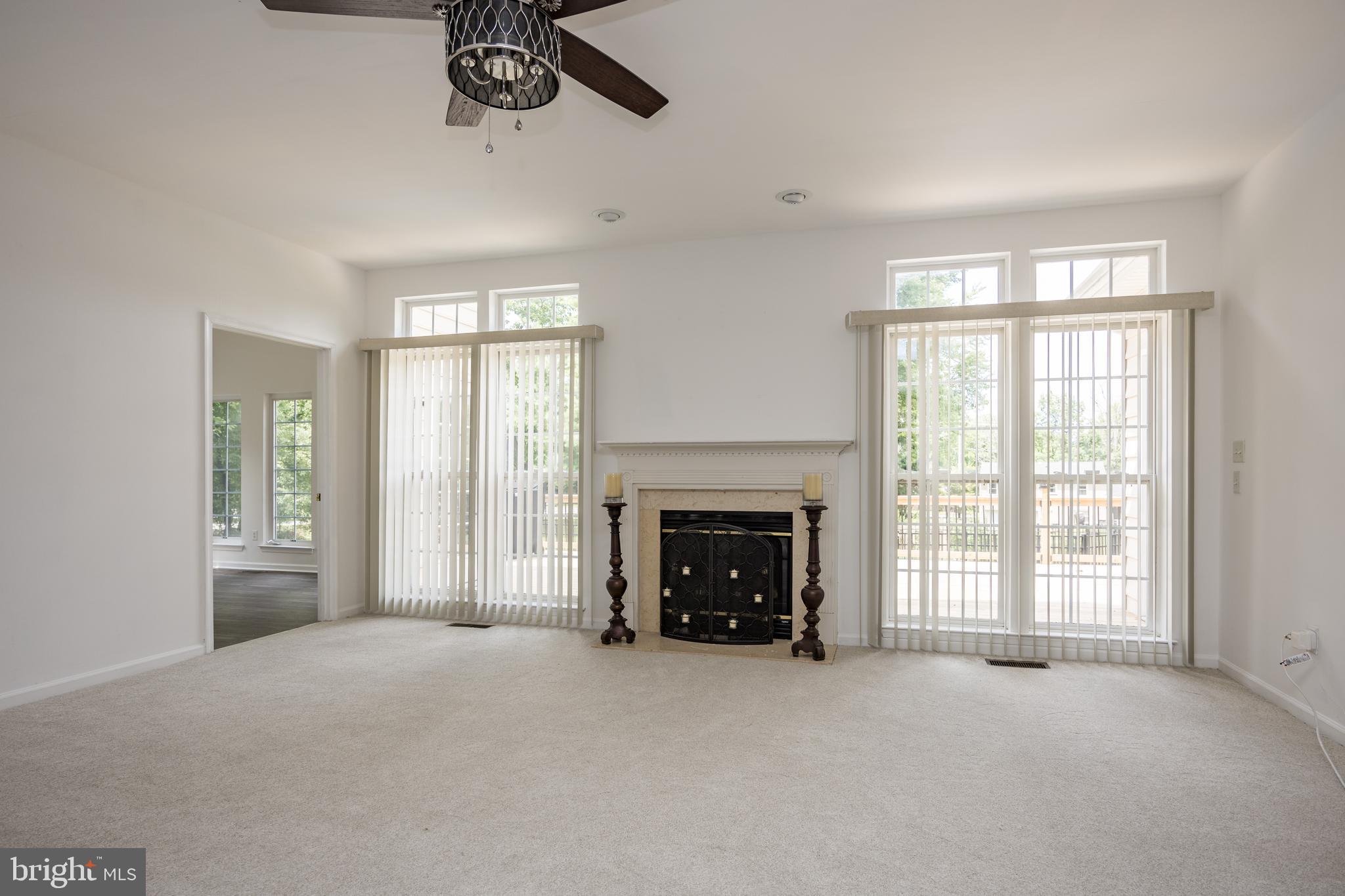 WAITING ROCK - Residential