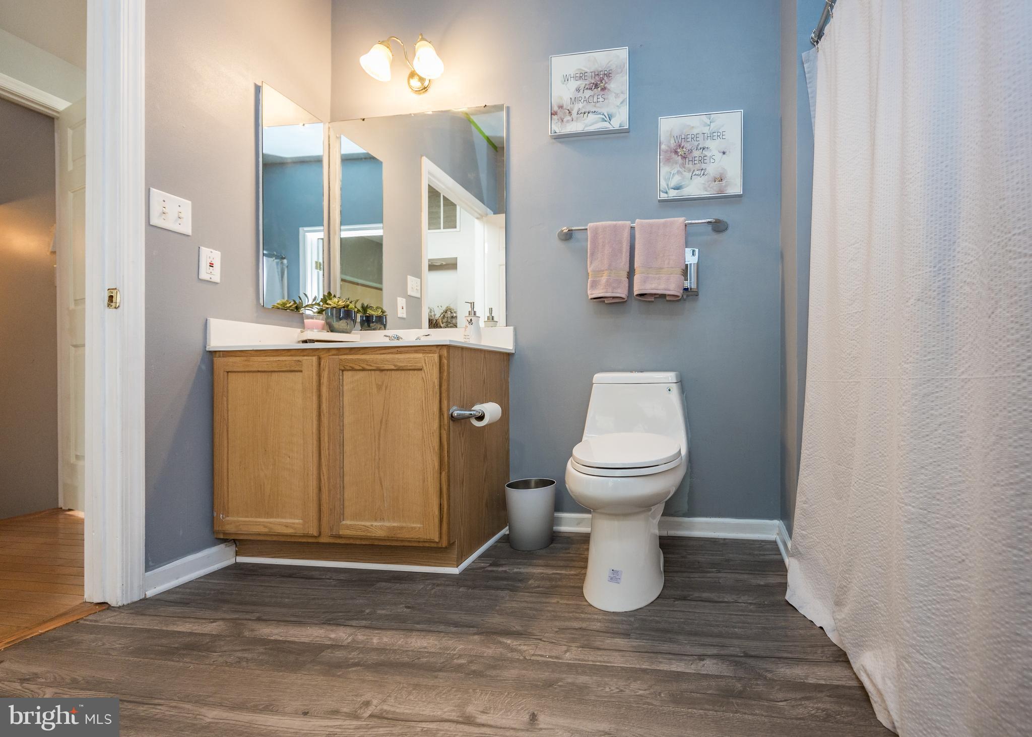 WAITING ROCK - Residential