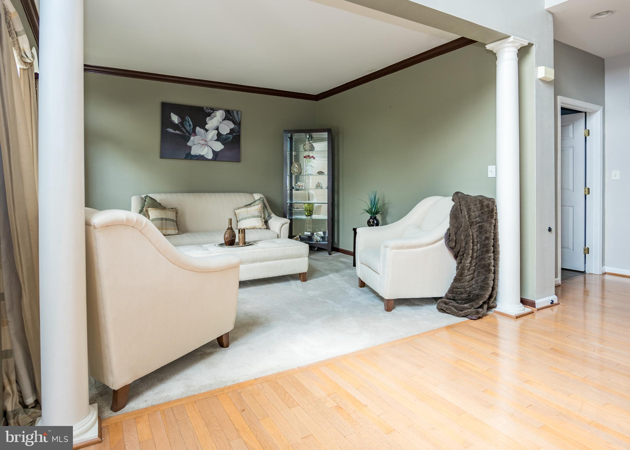 WAITING ROCK - Residential