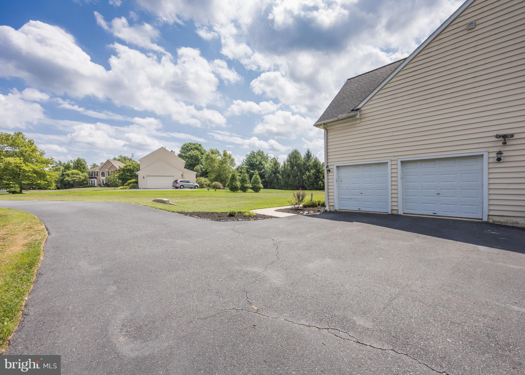 WAITING ROCK - Residential