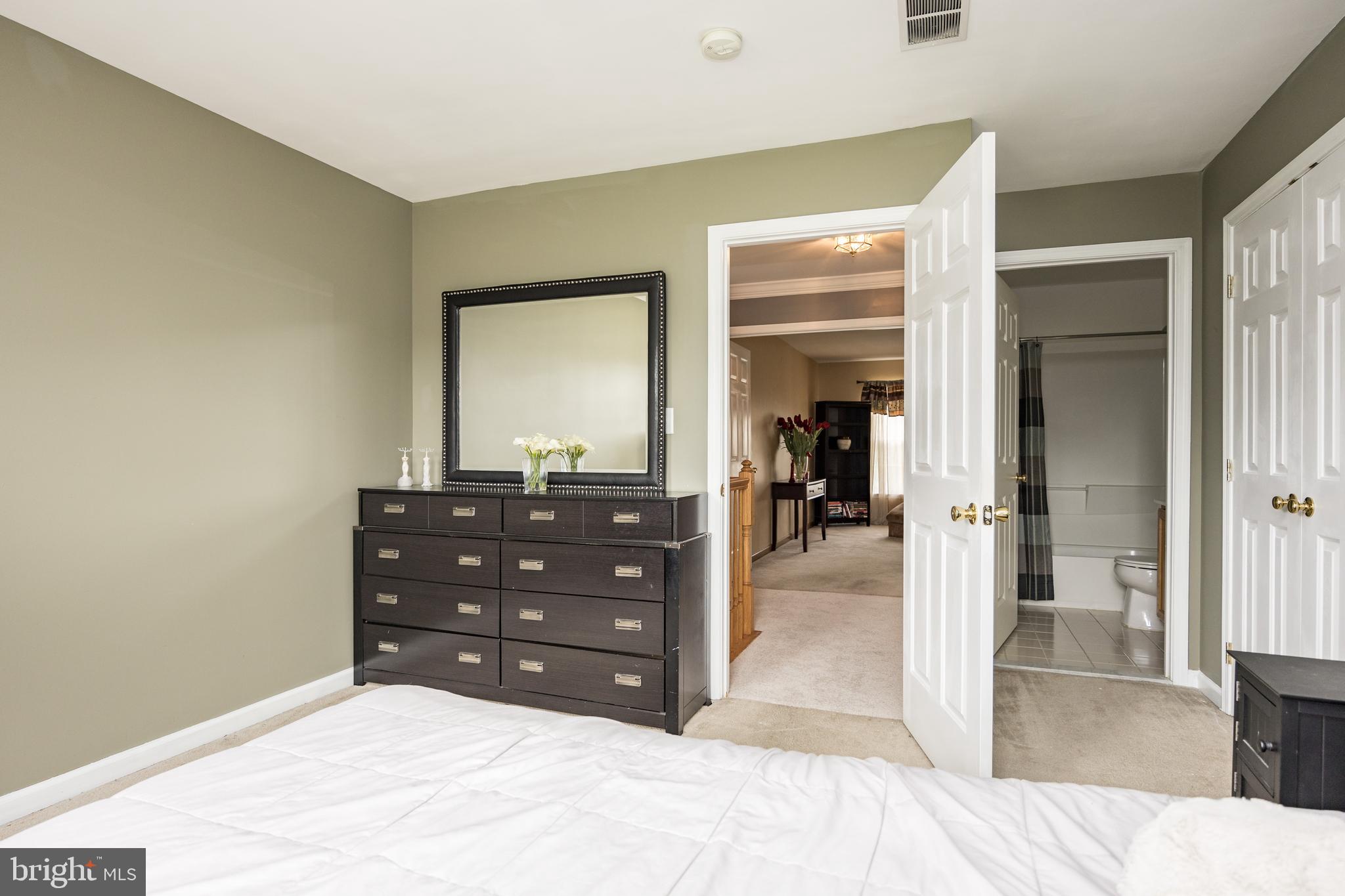 WAITING ROCK - Residential