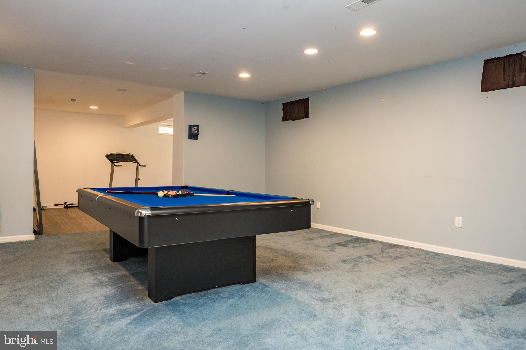 WAITING ROCK - Residential