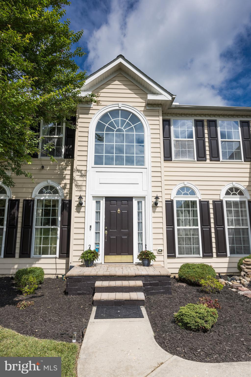 WAITING ROCK - Residential