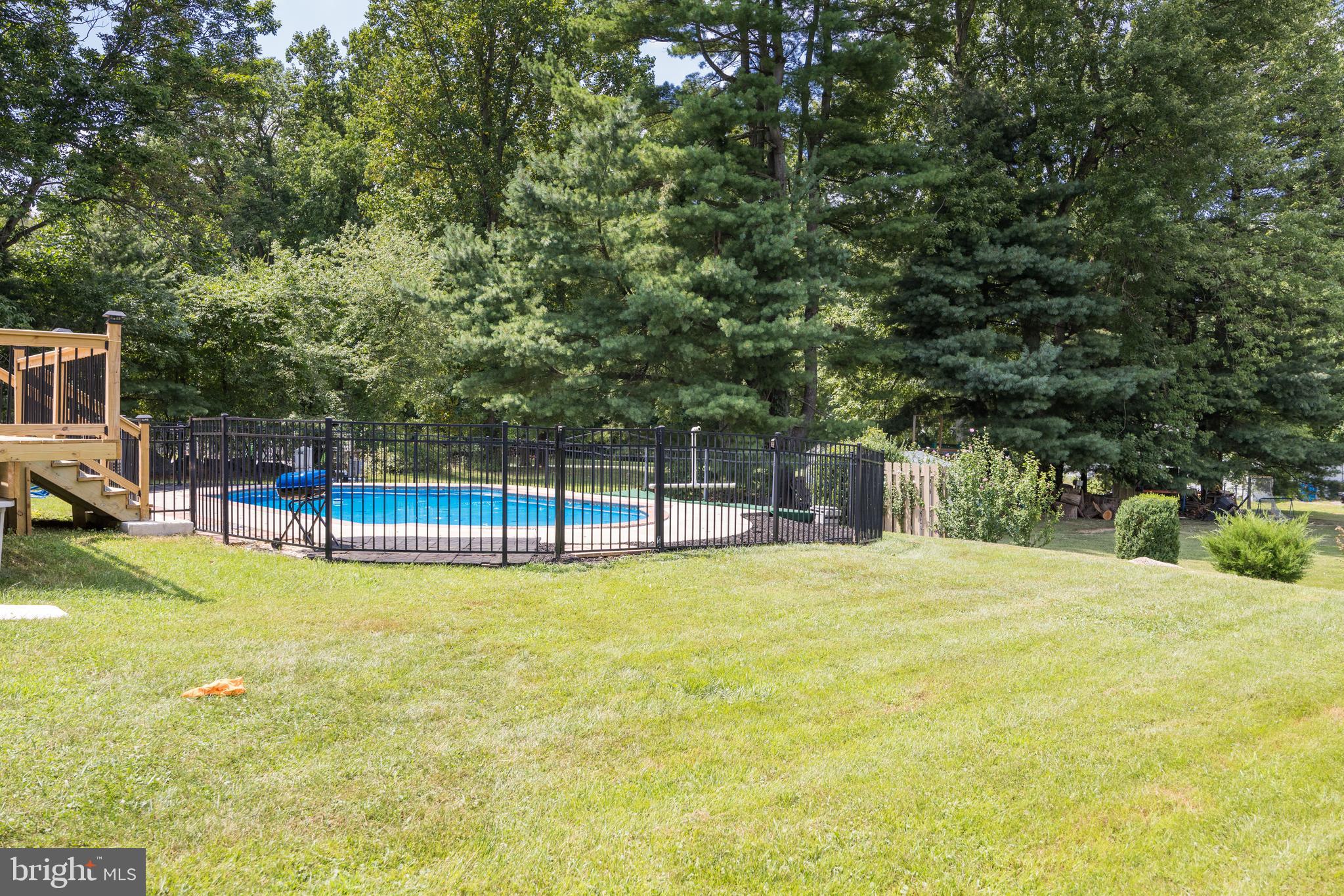 WAITING ROCK - Residential