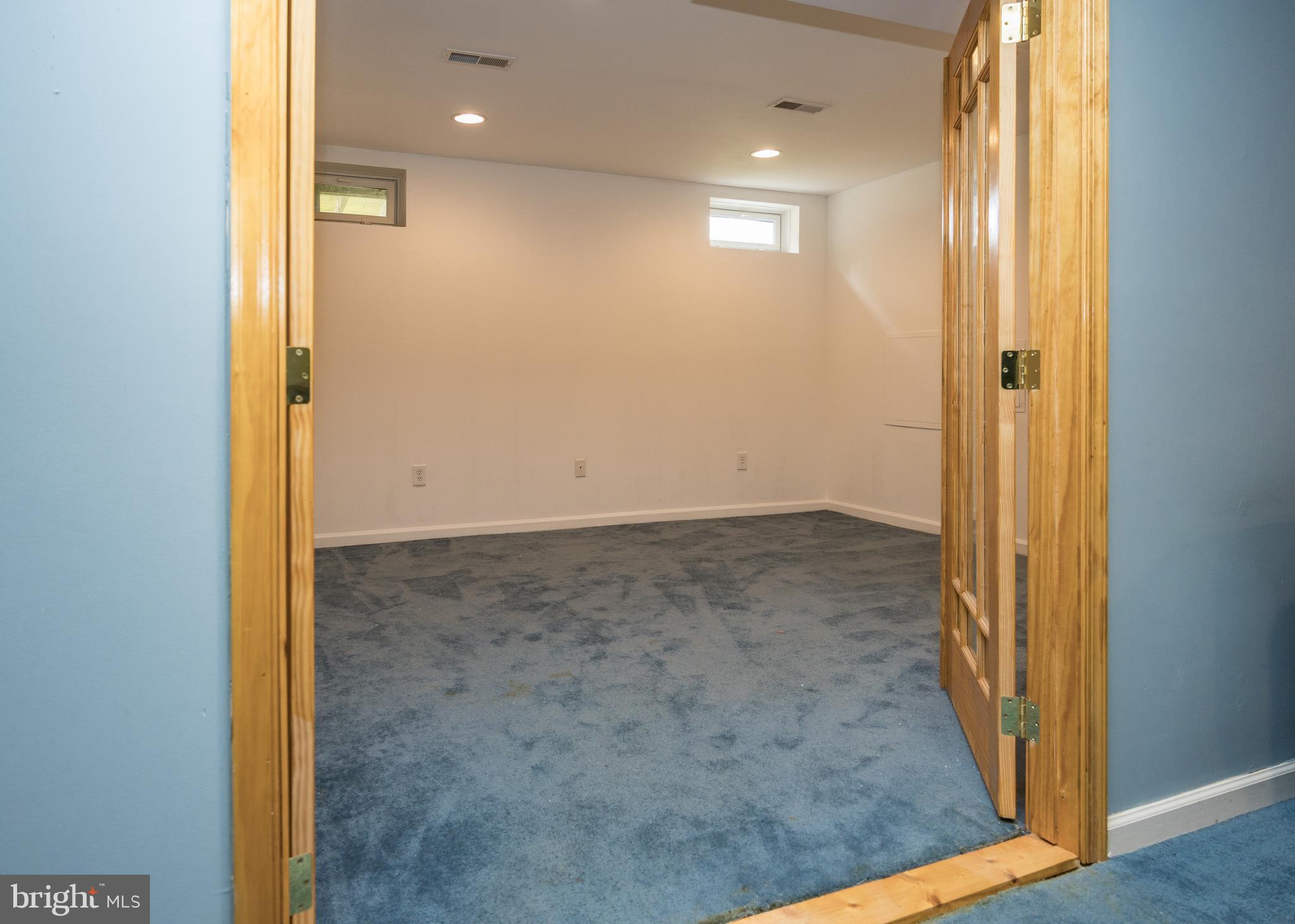 WAITING ROCK - Residential