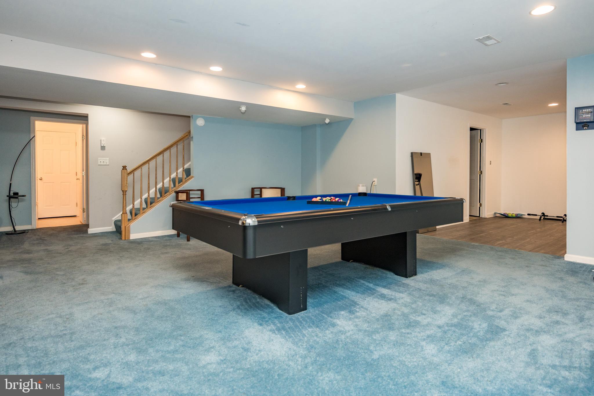 WAITING ROCK - Residential