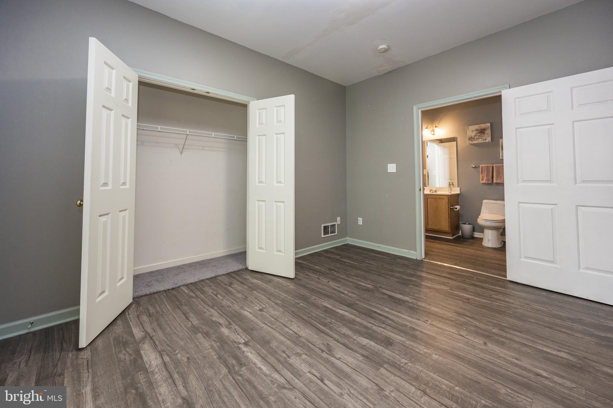 WAITING ROCK - Residential