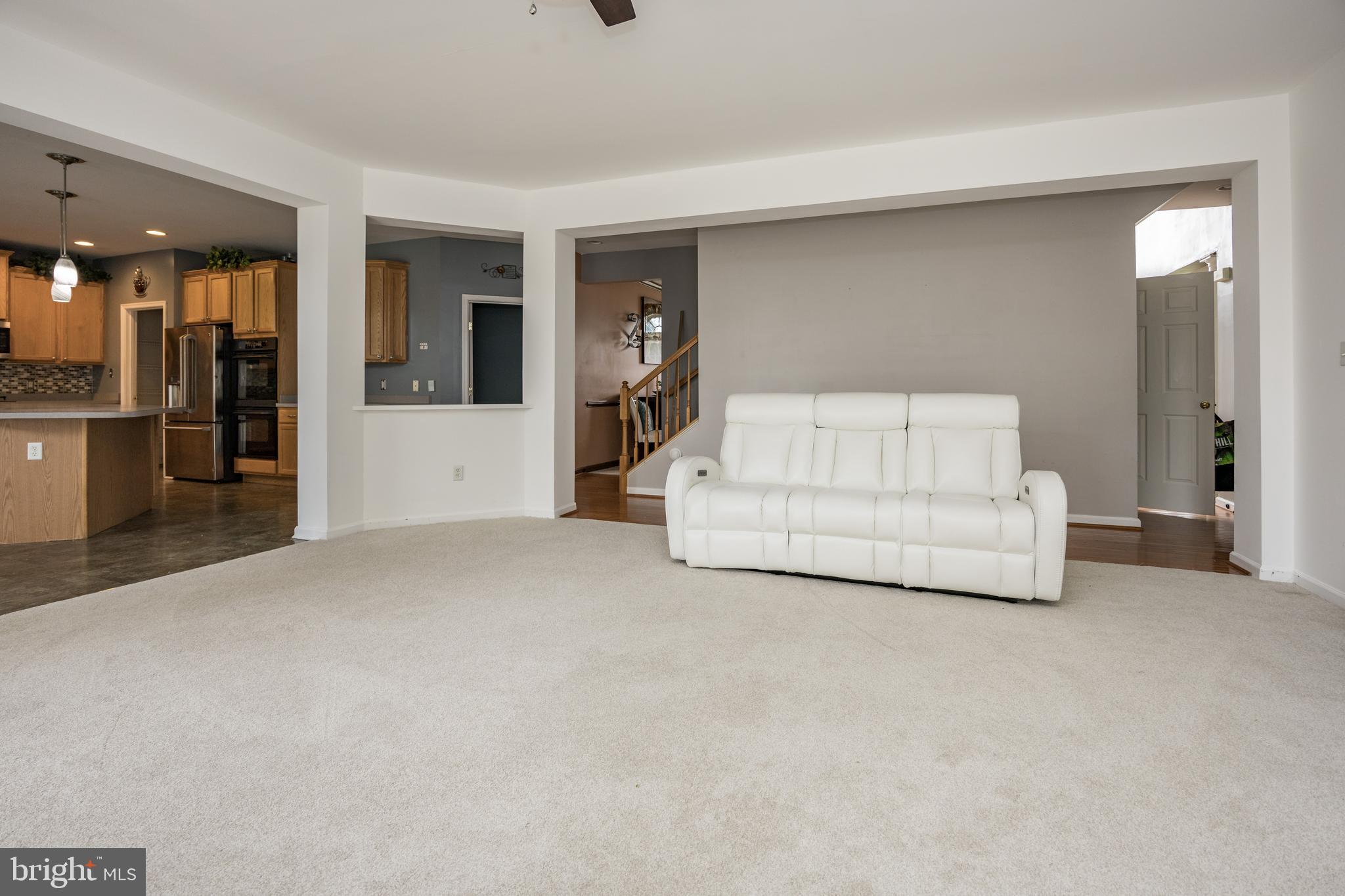 WAITING ROCK - Residential