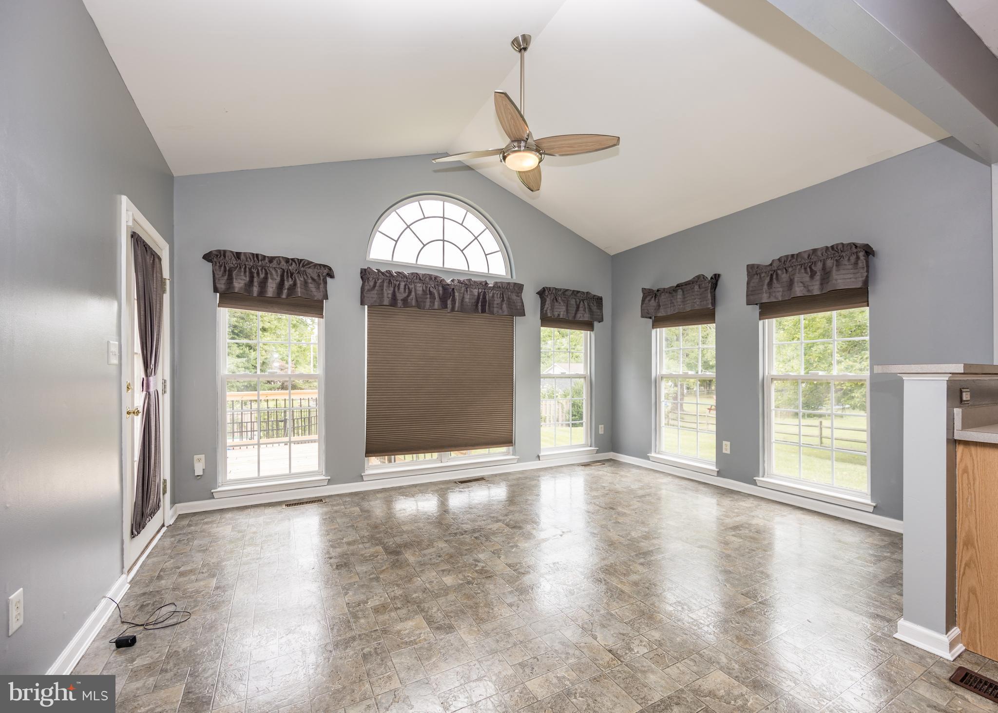 WAITING ROCK - Residential