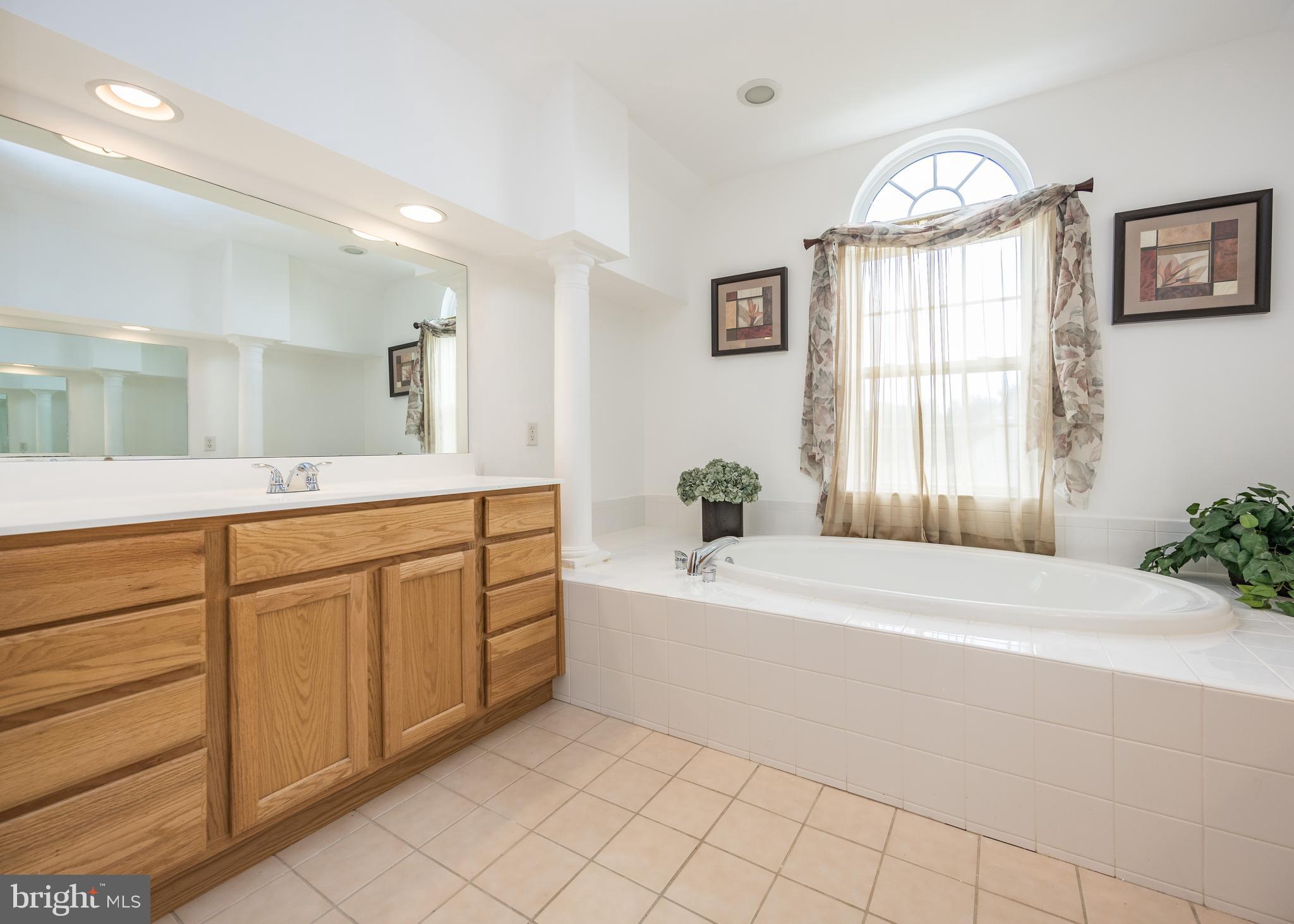 WAITING ROCK - Residential