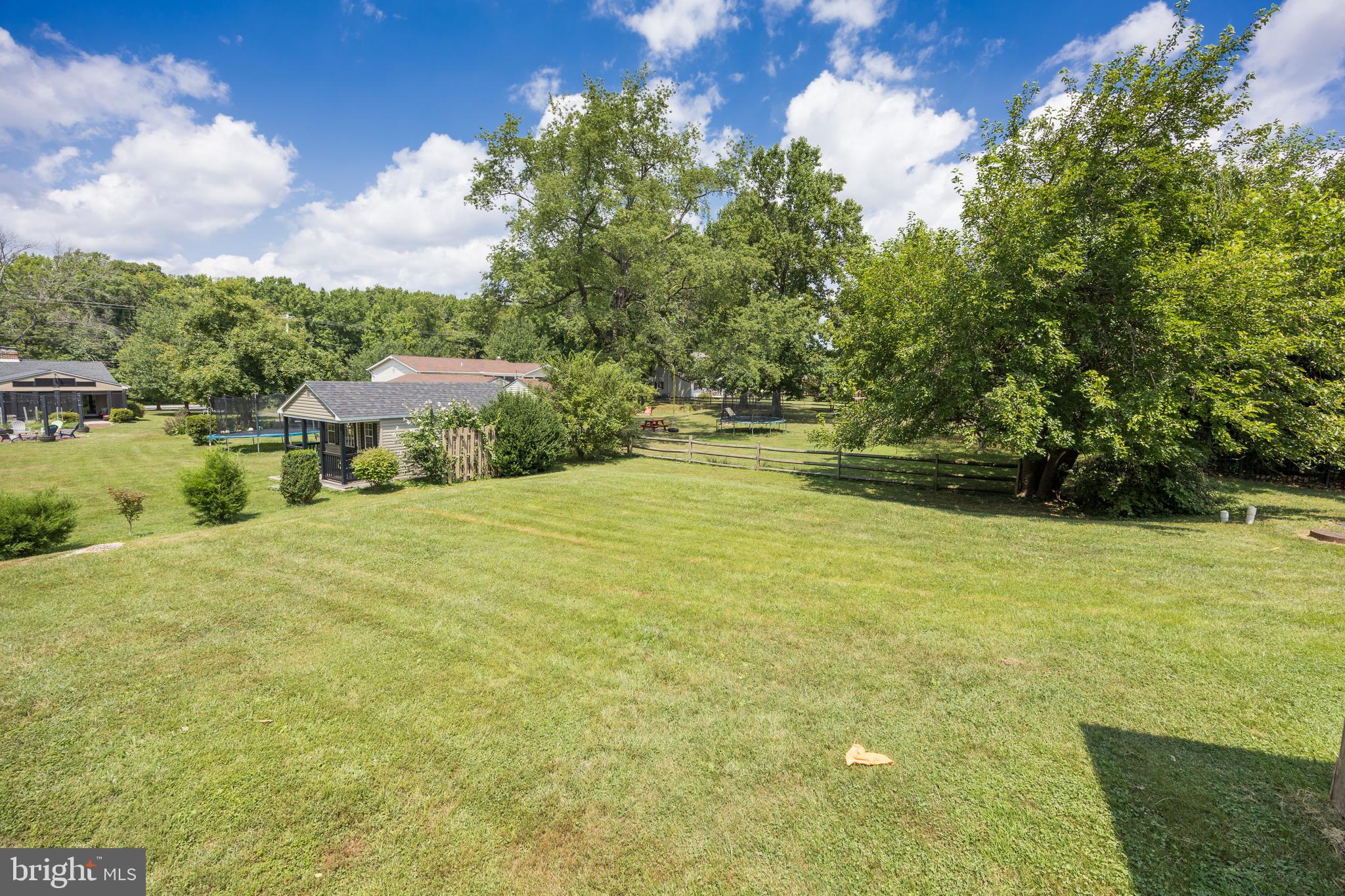 WAITING ROCK - Residential