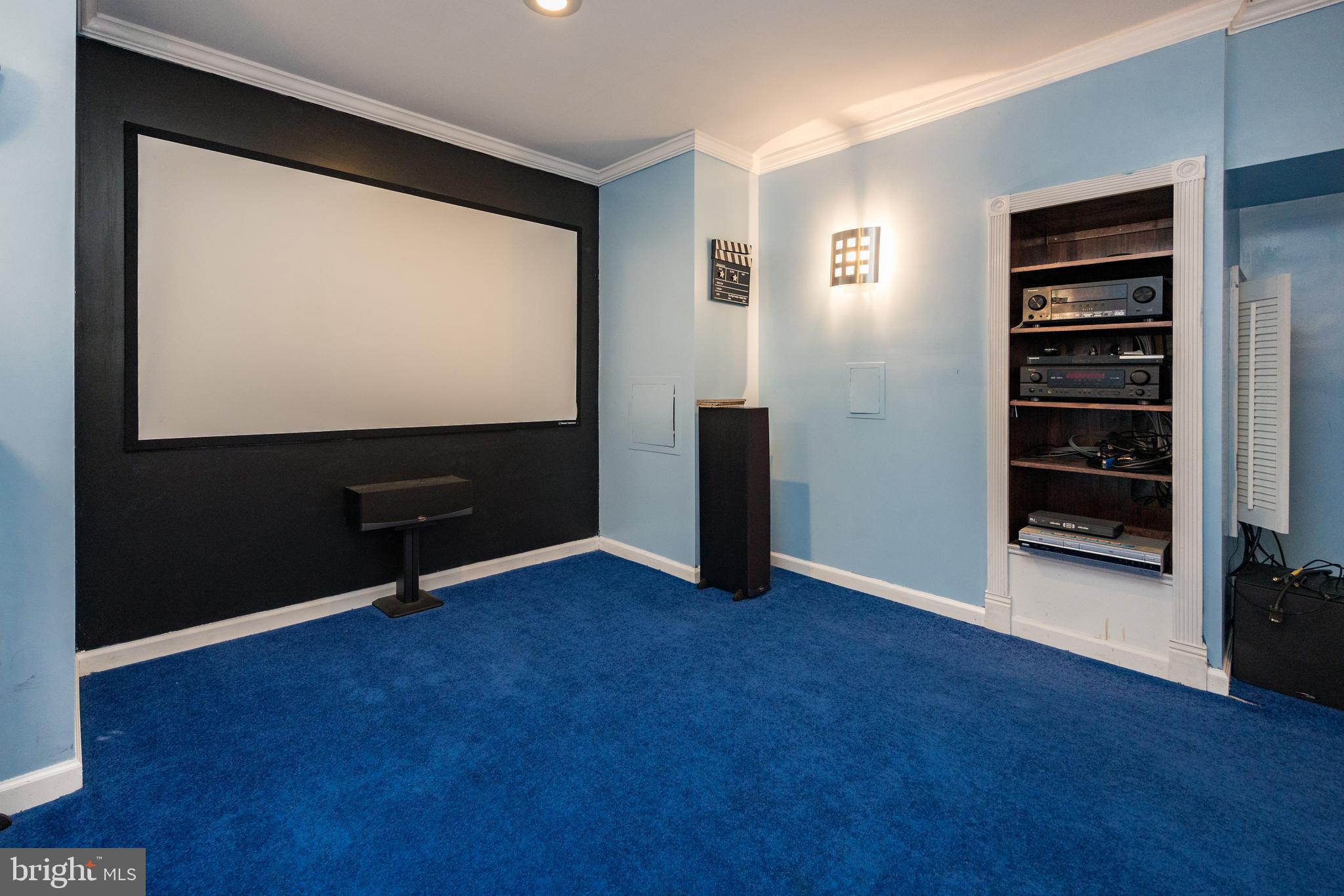 WAITING ROCK - Residential