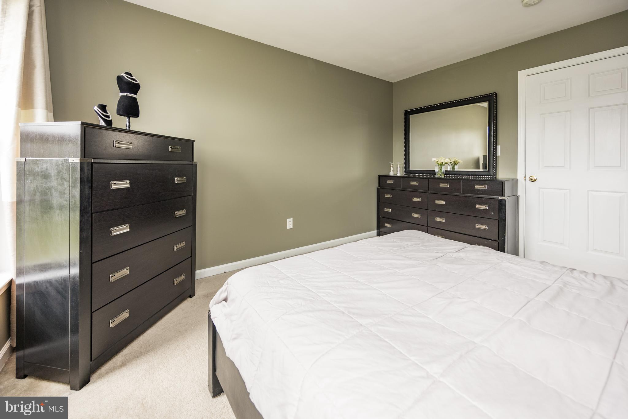 WAITING ROCK - Residential