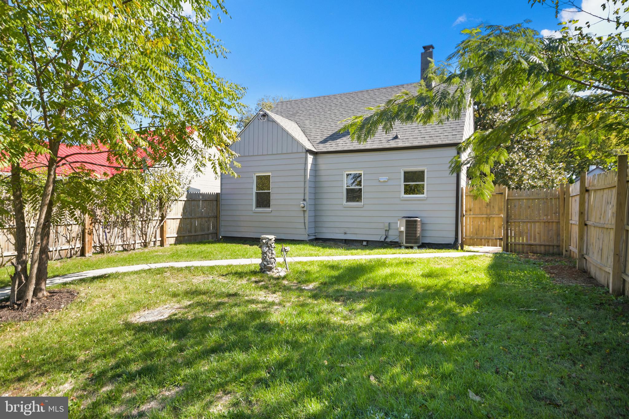 HAGERSTOWN - Residential