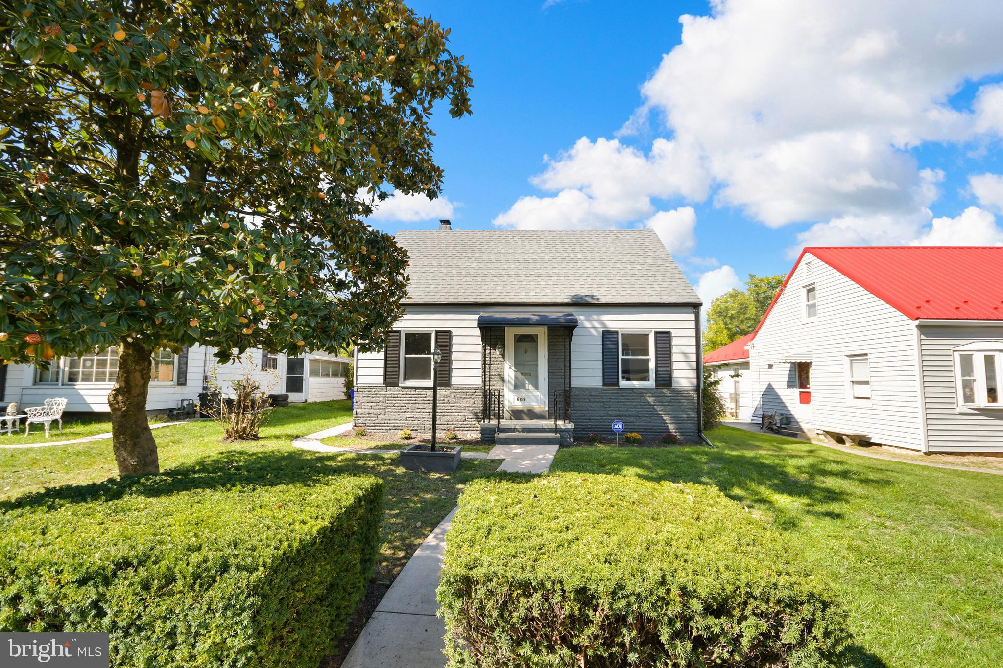 HAGERSTOWN - Residential