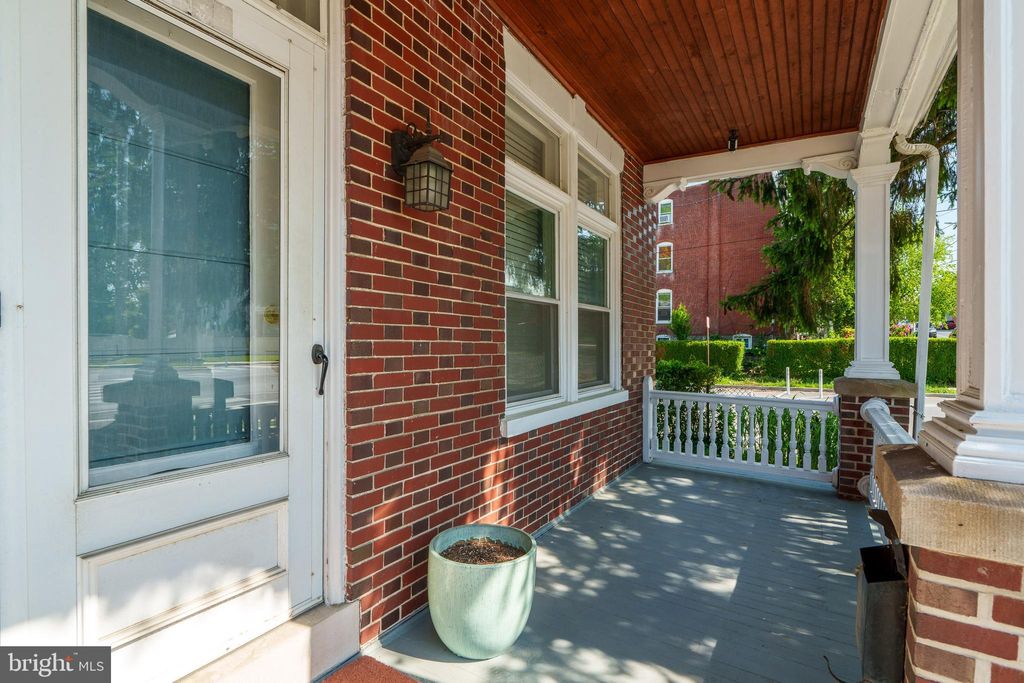 Photo of 439 S West End Avenue, Lancaster, PA 17603 (MLS # PALA2051350)