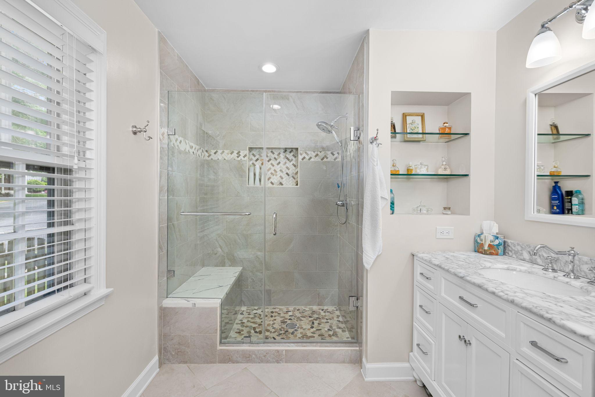 FALLSREACH - Residential