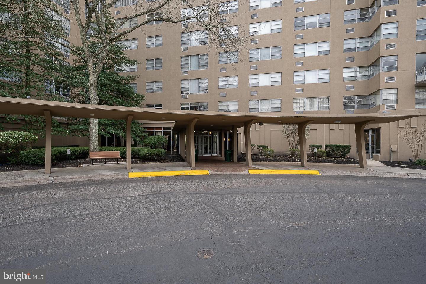 RADNOR HOUSE - Residential