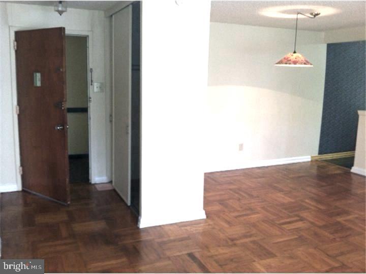 RADNOR HOUSE - Residential