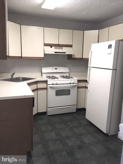 RADNOR HOUSE - Residential