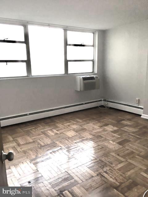 RADNOR HOUSE - Residential