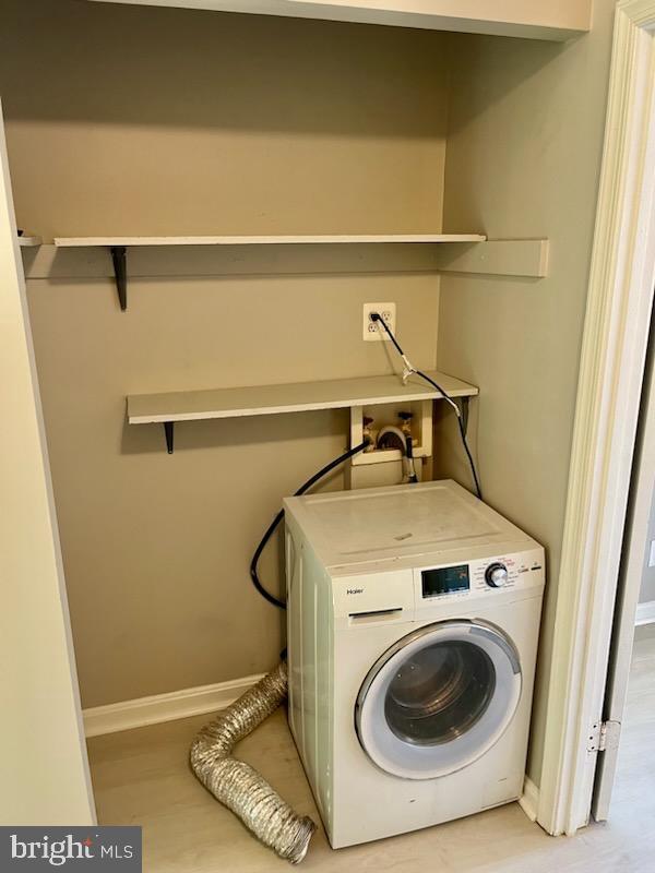 HOLLINS MARKET - Residential Lease