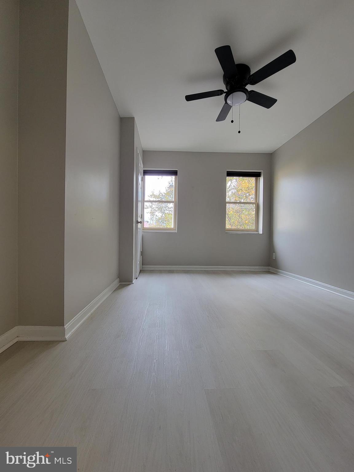 HOLLINS MARKET - Residential Lease