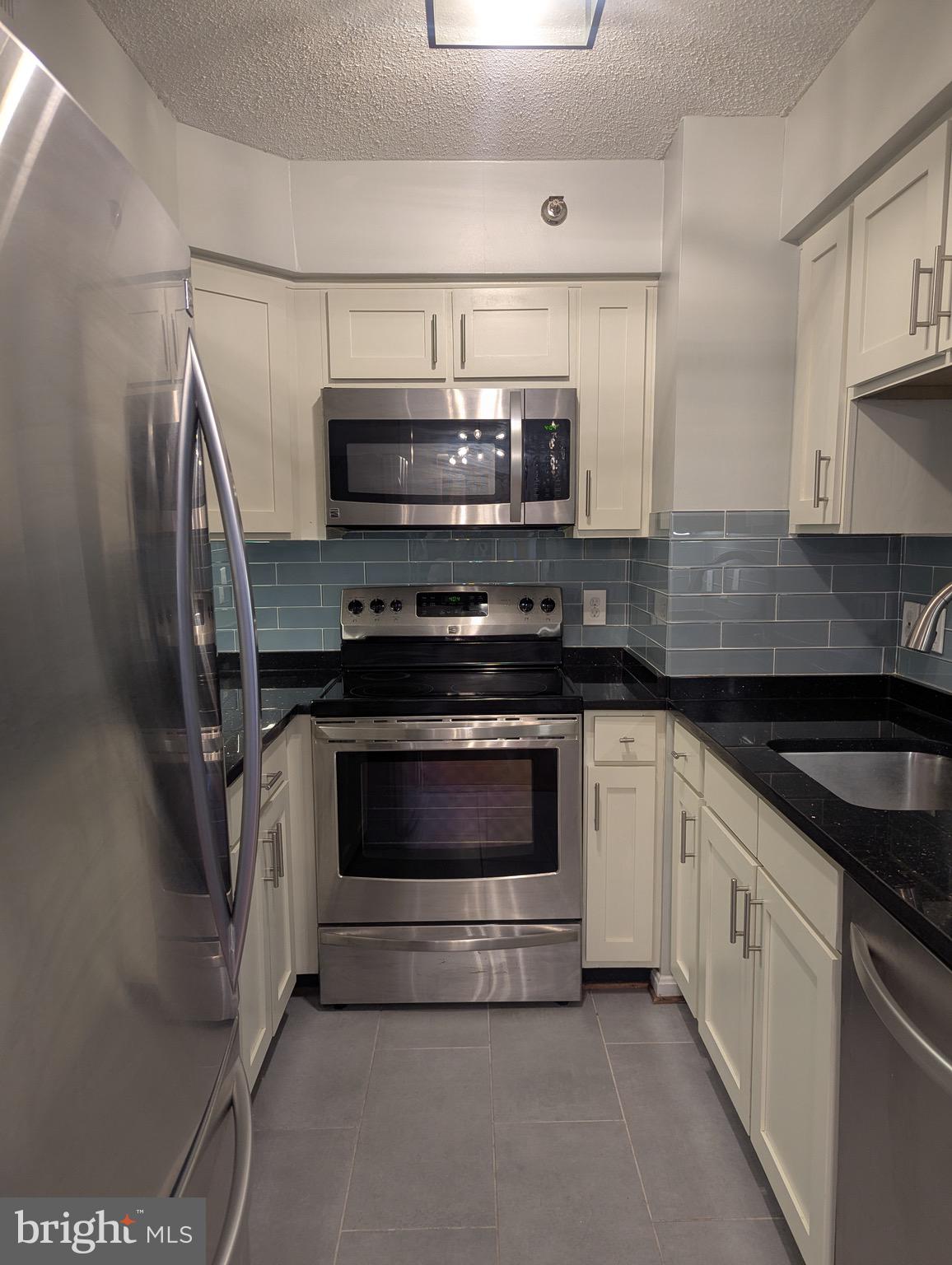 1301 N COURTHOUSE ROAD 805