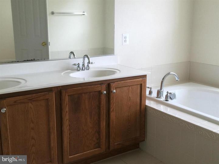 PRINCE WILLIAM COUNTY CENTER - Residential Lease