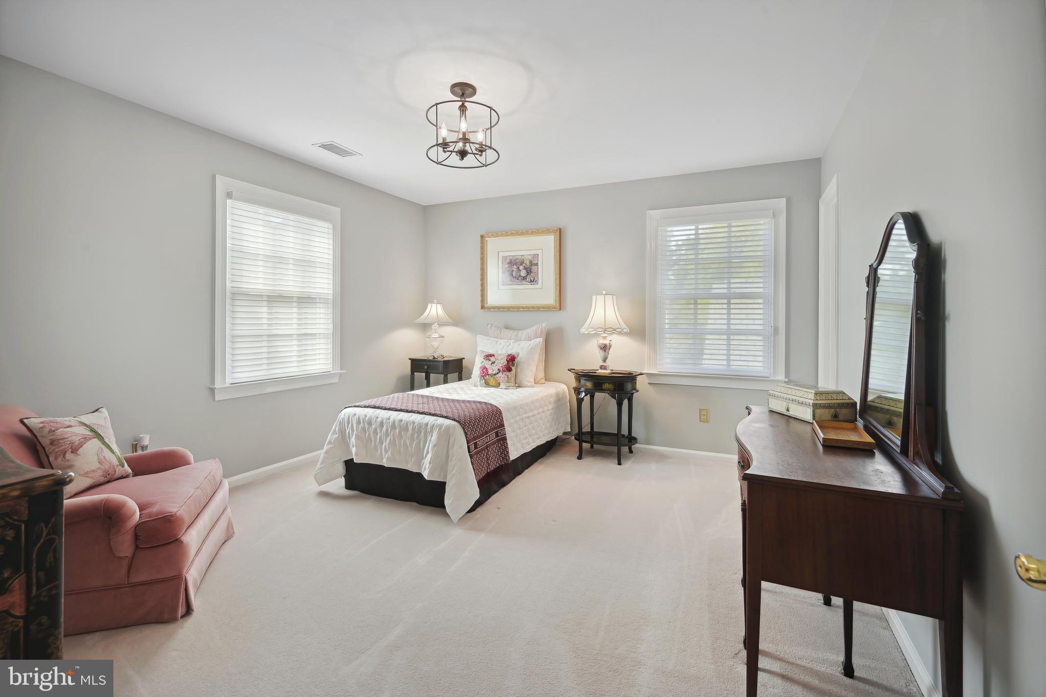 POTOMAC CHASE - Residential