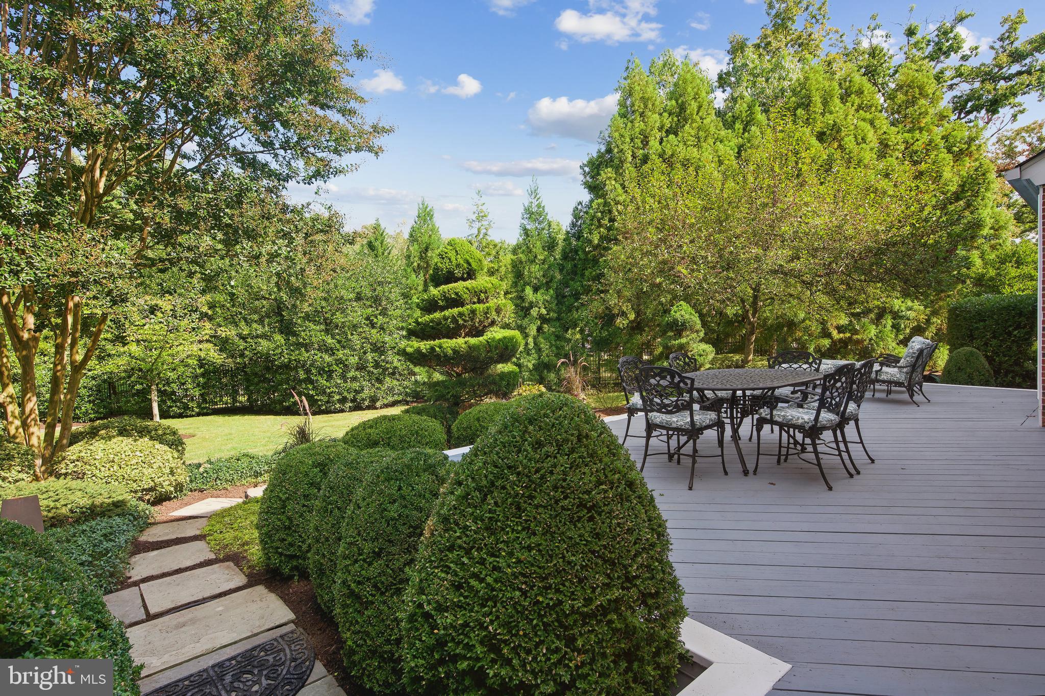 POTOMAC CHASE - Residential