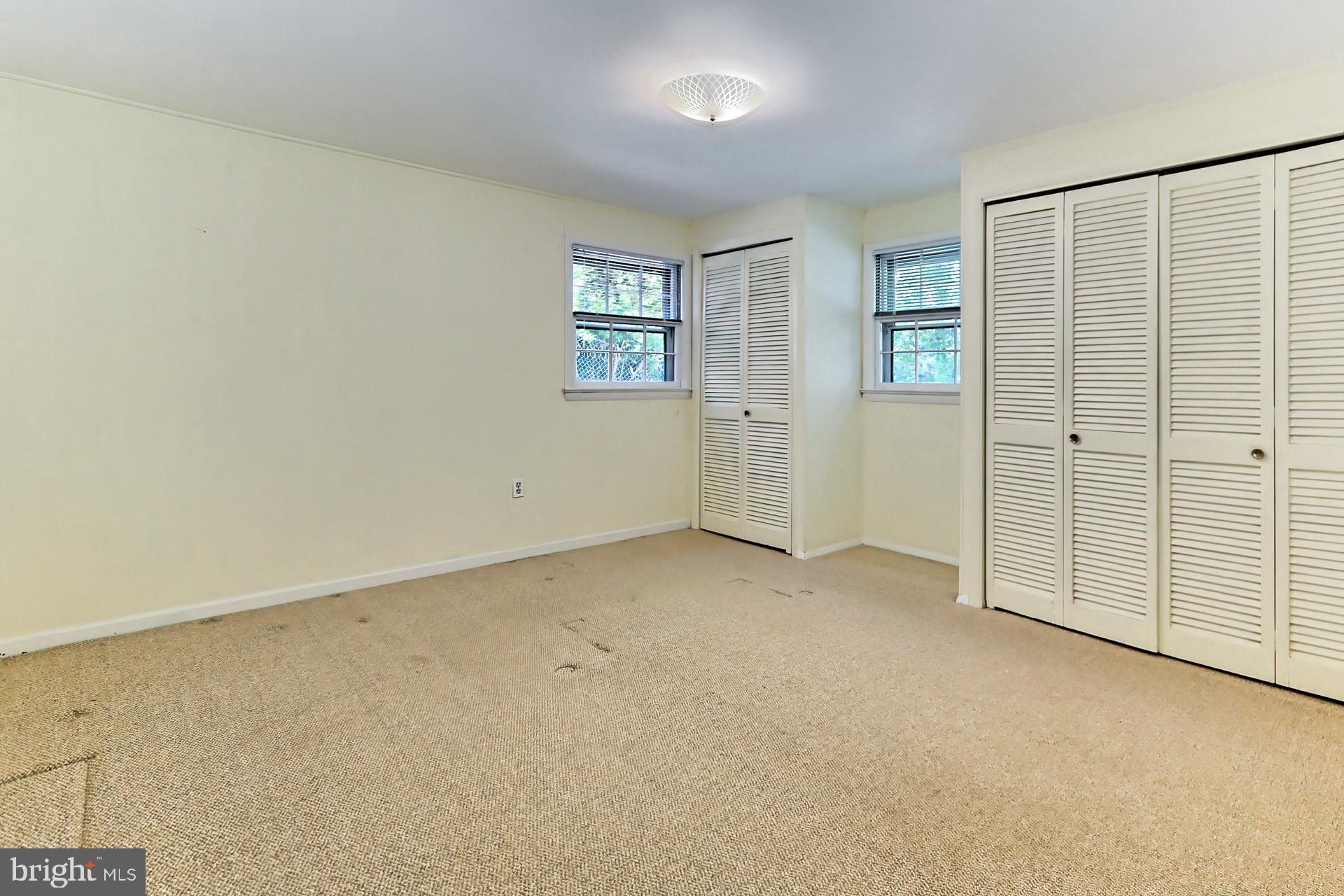 SLEEPY HOLLOW WOODS - Residential