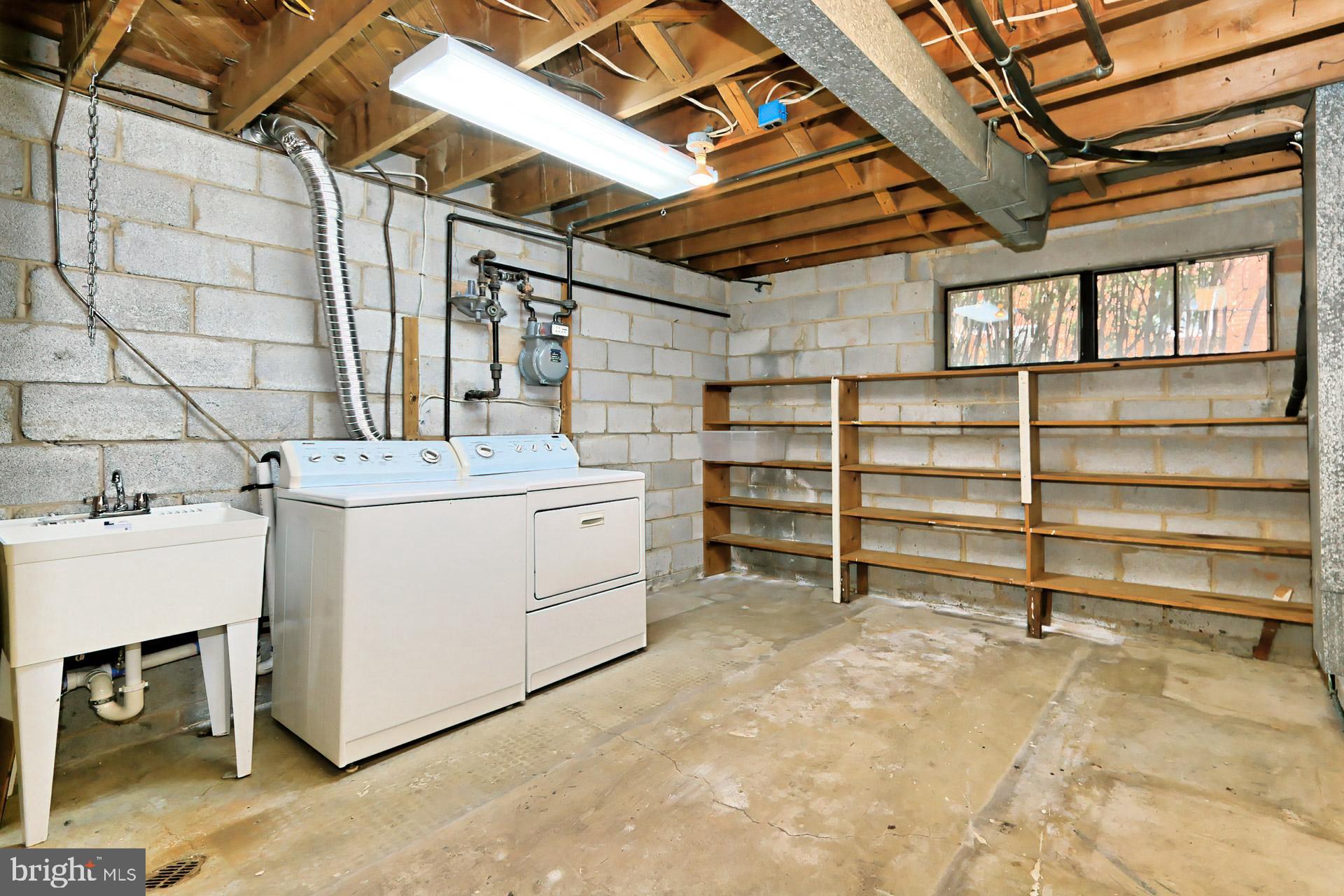 SLEEPY HOLLOW WOODS - Residential