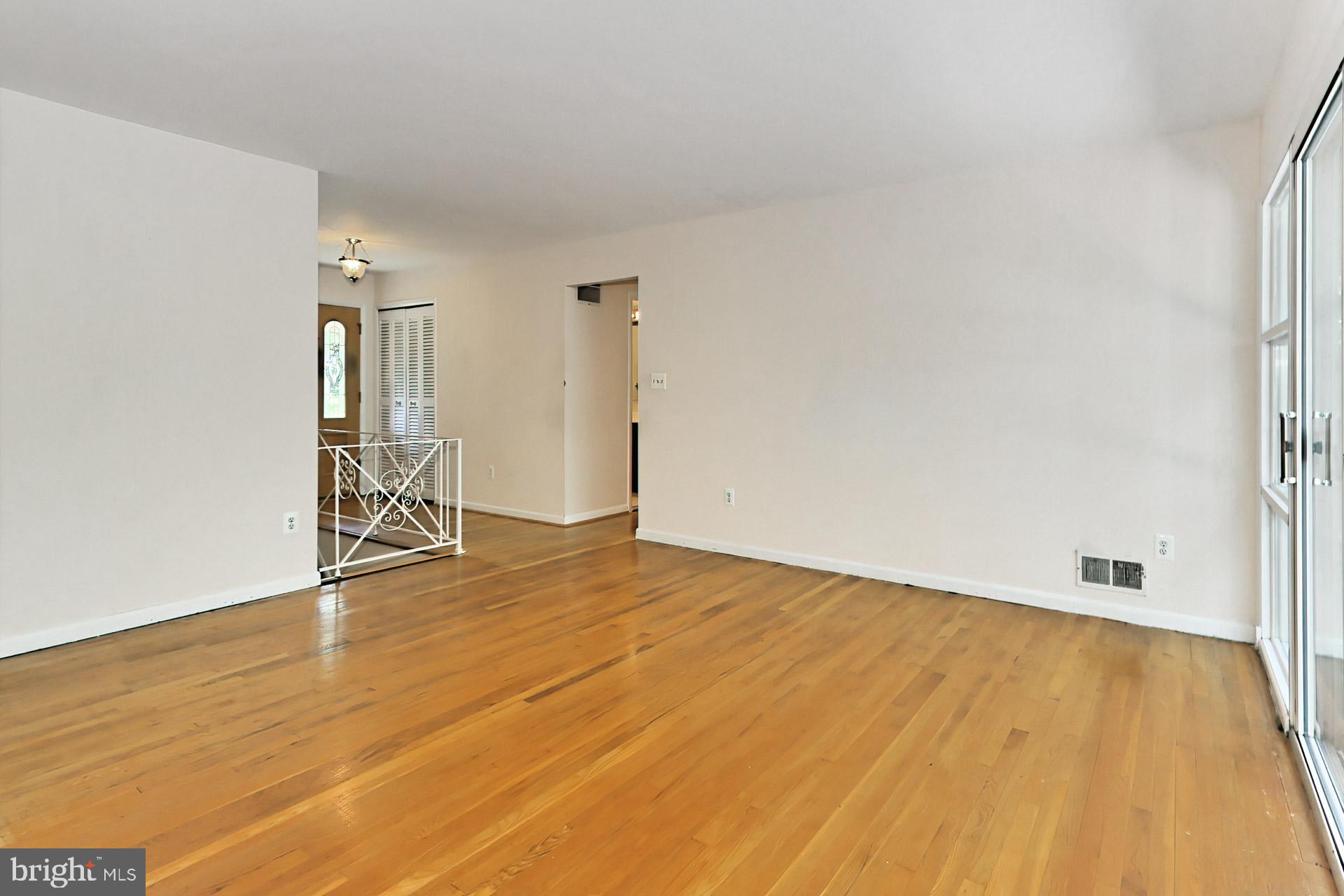 SLEEPY HOLLOW WOODS - Residential