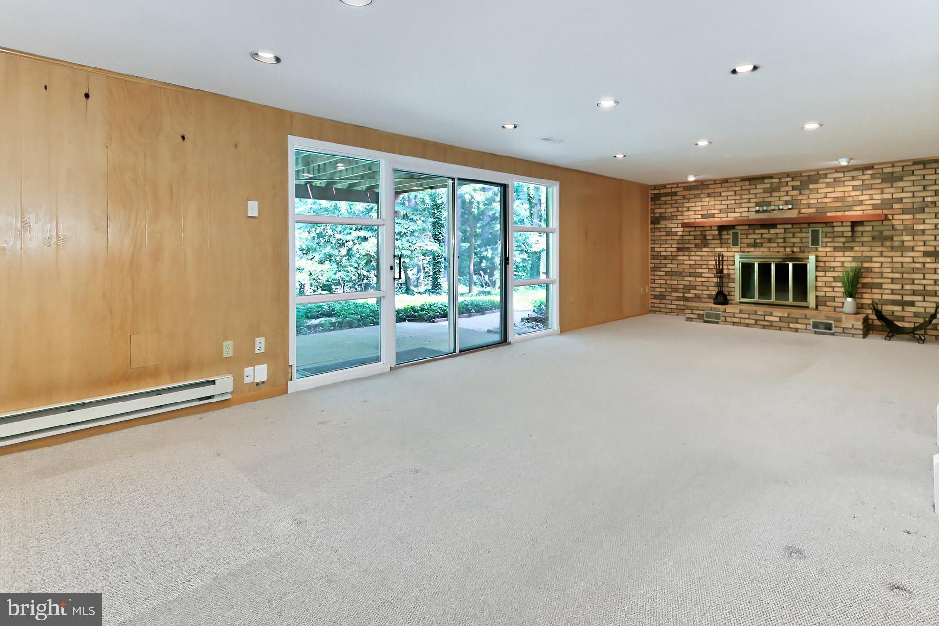 SLEEPY HOLLOW WOODS - Residential