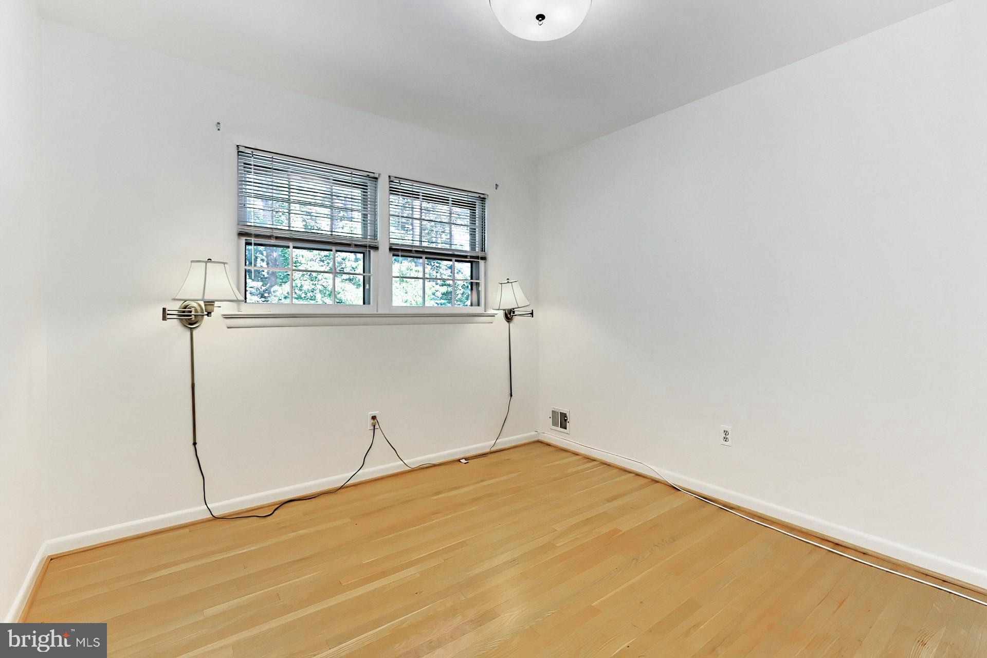 SLEEPY HOLLOW WOODS - Residential