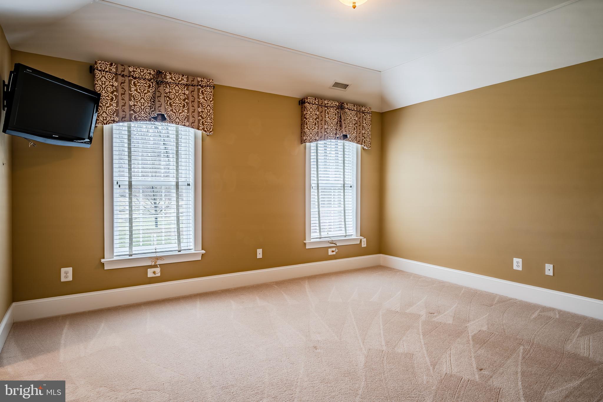 BRICK HOUSE FARM - Residential