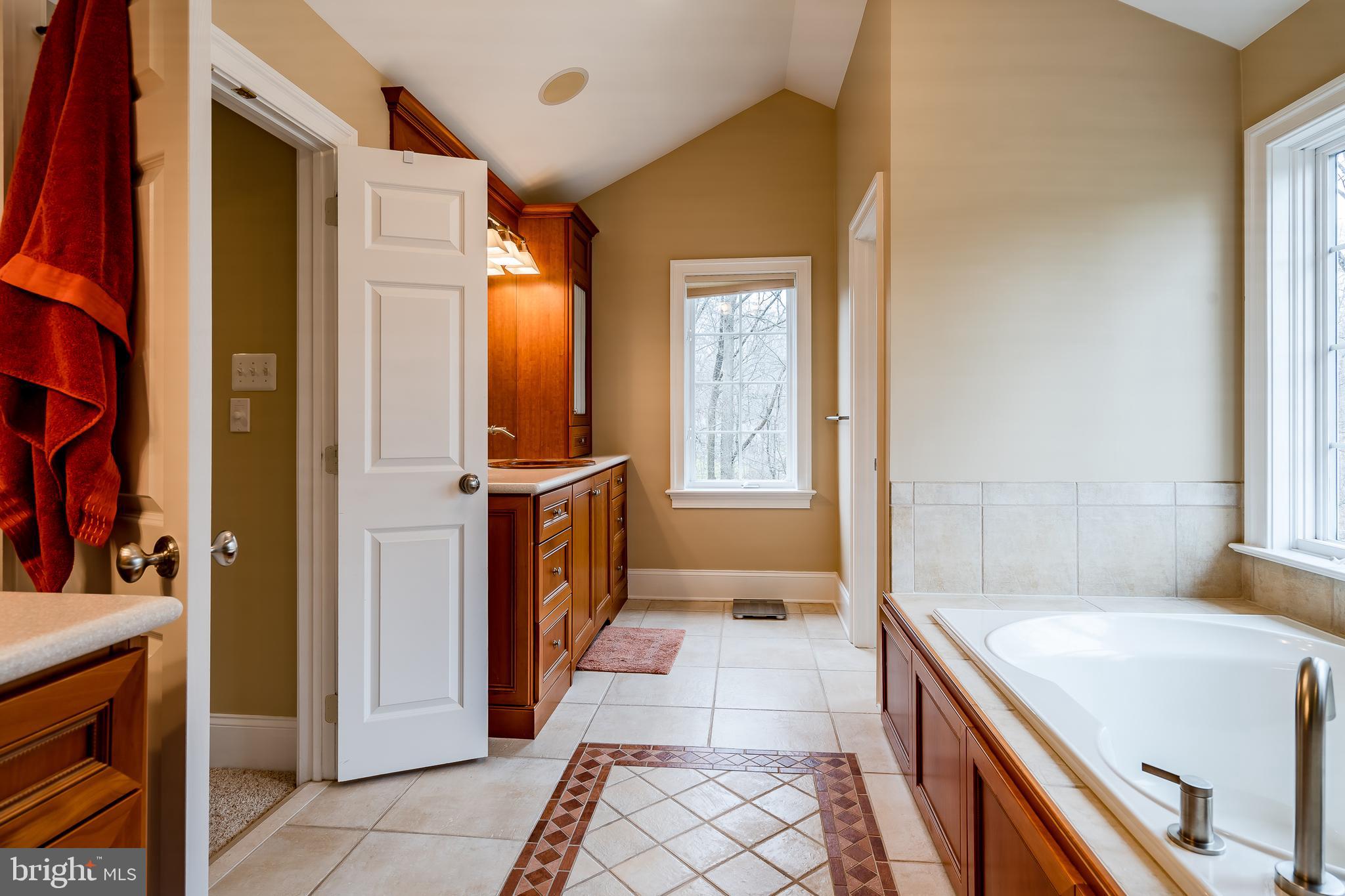 BRICK HOUSE FARM - Residential