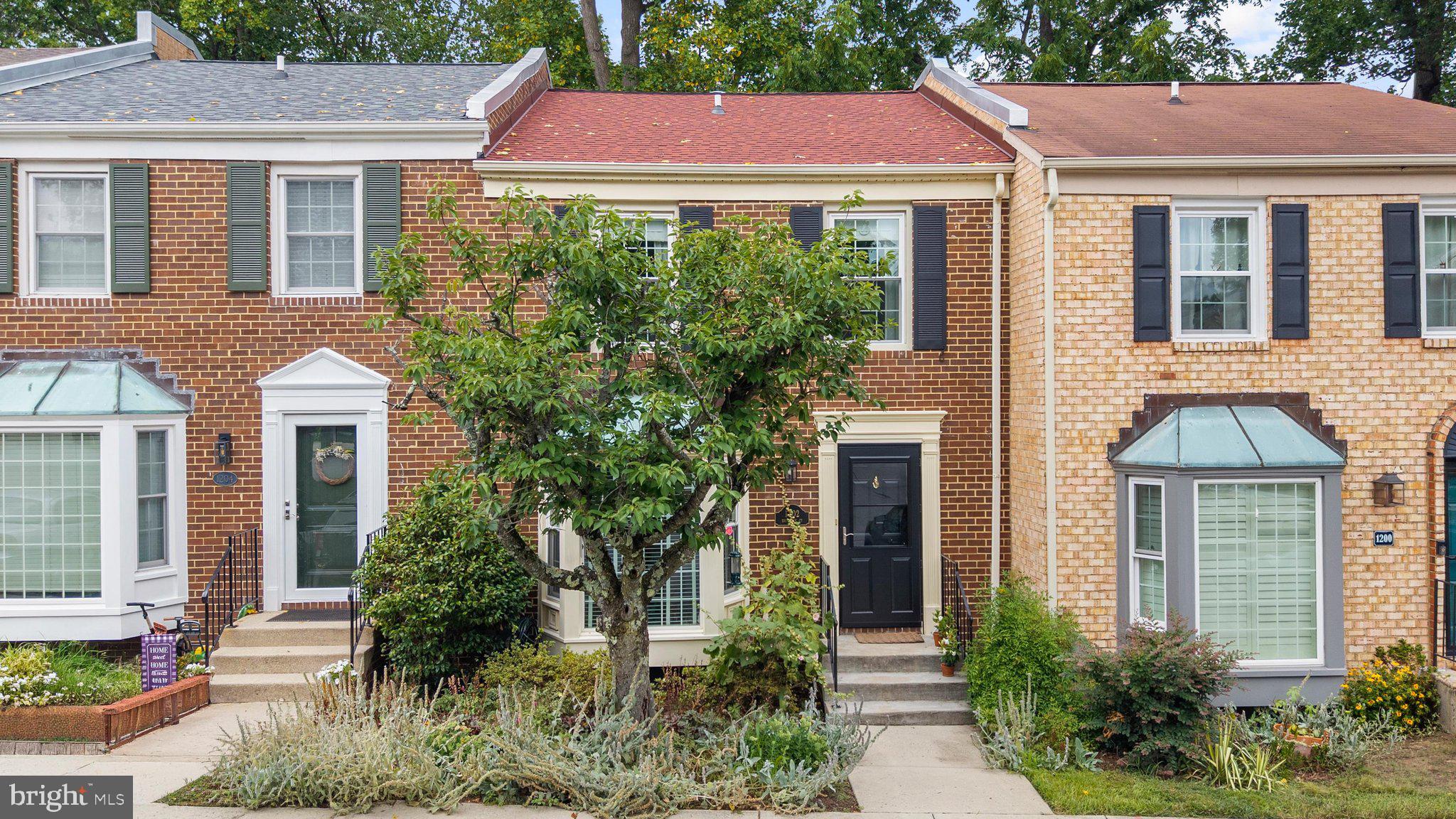 1202 BRUNSWICK COURT