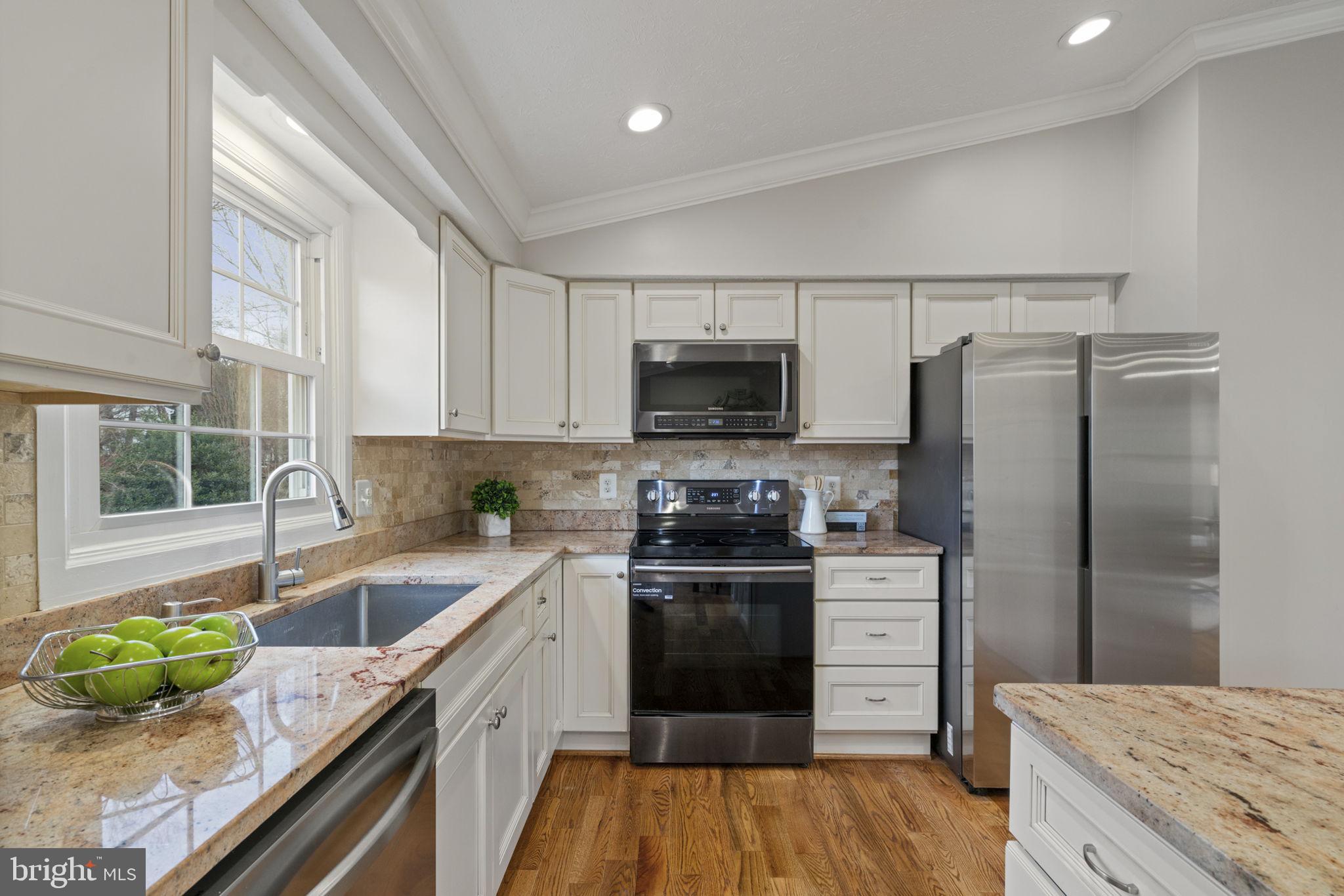 BURKE CENTRE - Residential