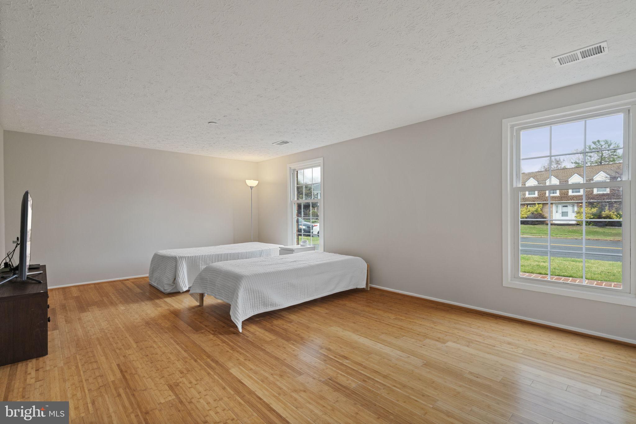 BURKE CENTRE - Residential